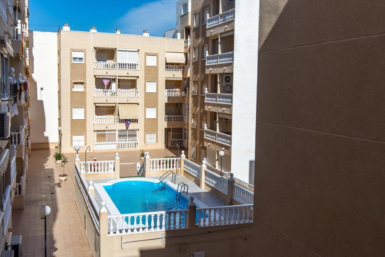 Holiday Suite Caballero De Rodas 92 Torrevieja Exterior foto
